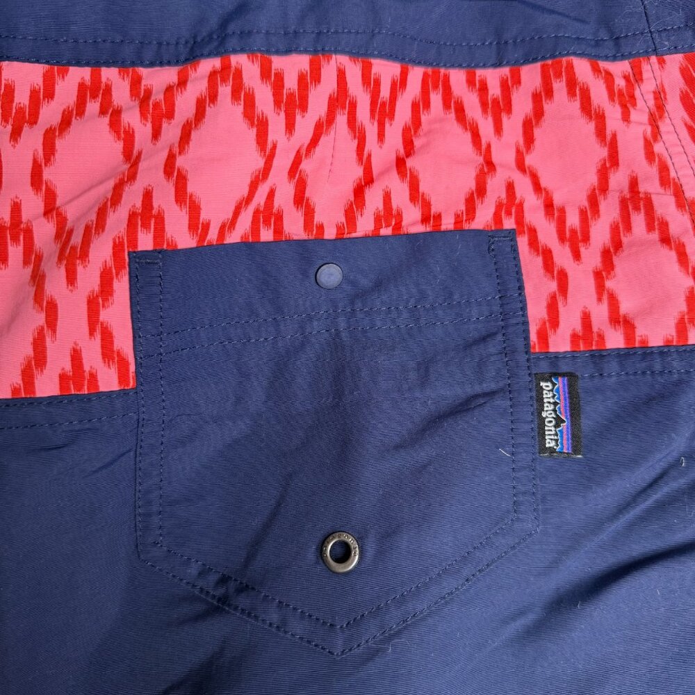 Patagonia Womens Blue Red Tribal Design Board Mini Skirtie Size 10 885657 - Picture 4 of 5